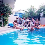 Isinda Hotel