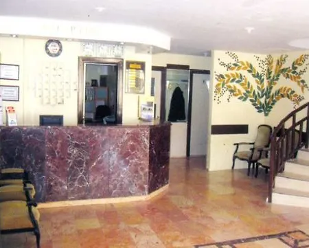 Hotell Isinda 3*