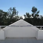 ホテル Isinda 3*